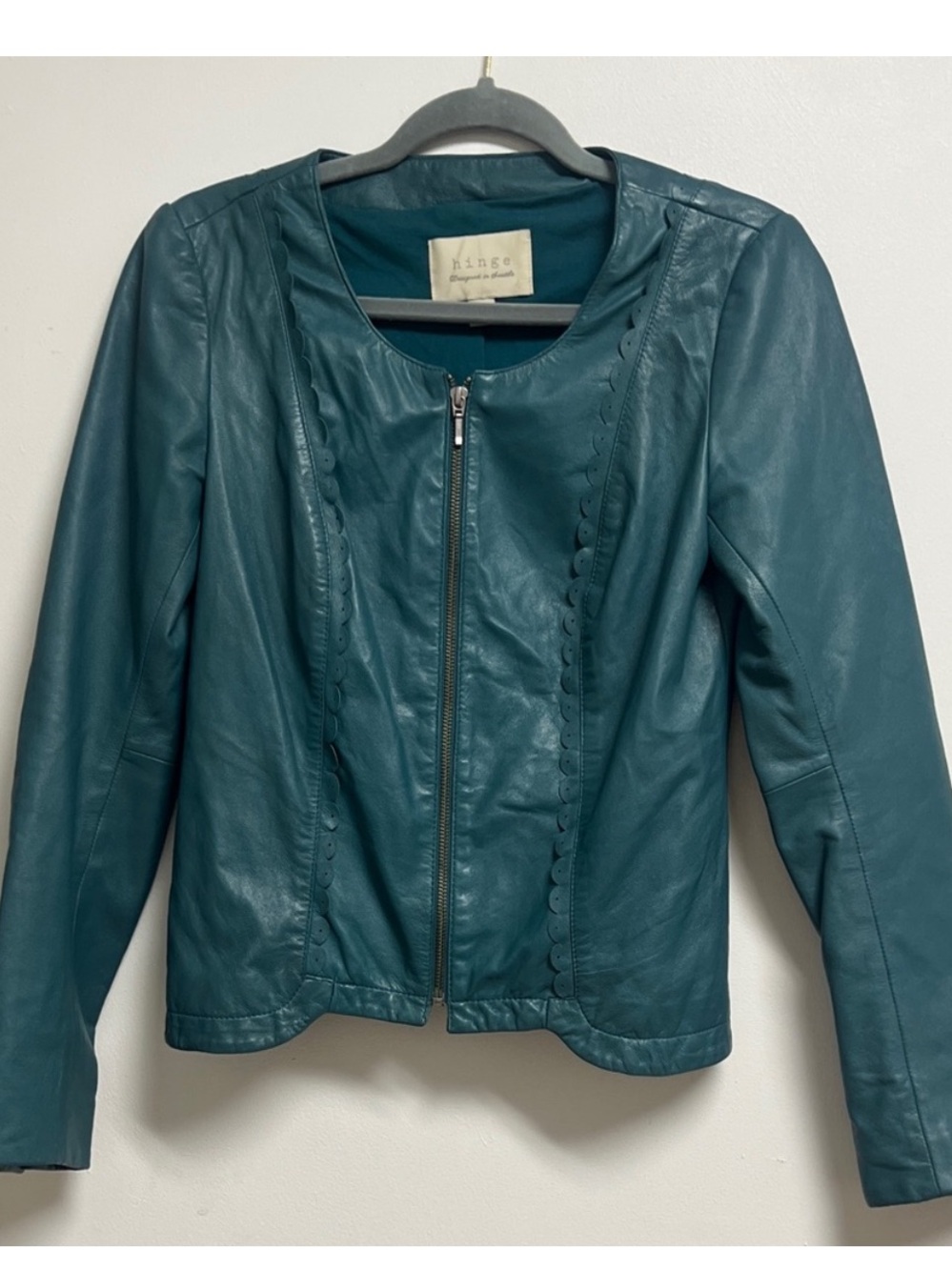 Anthropologie Hinge Teal Fitted Leather Jacket Zip Front Scallop Details XS